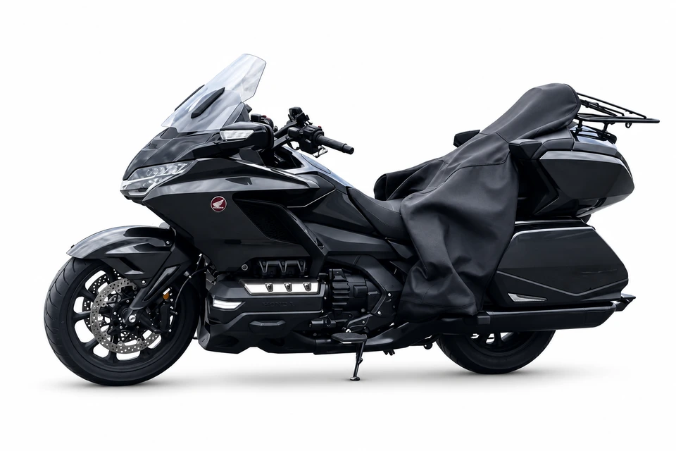 Moto-taxi Honda sur fond blanc
